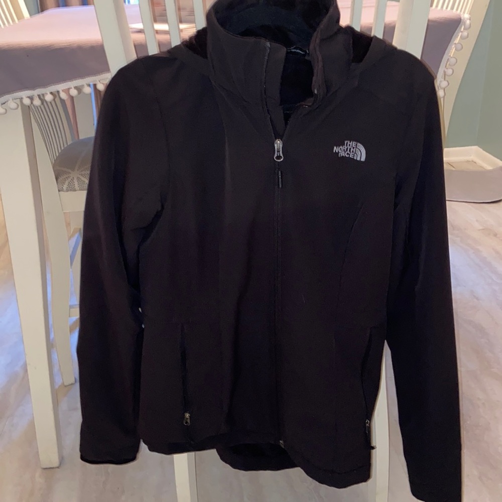 Women's hooded NorthFace jacket